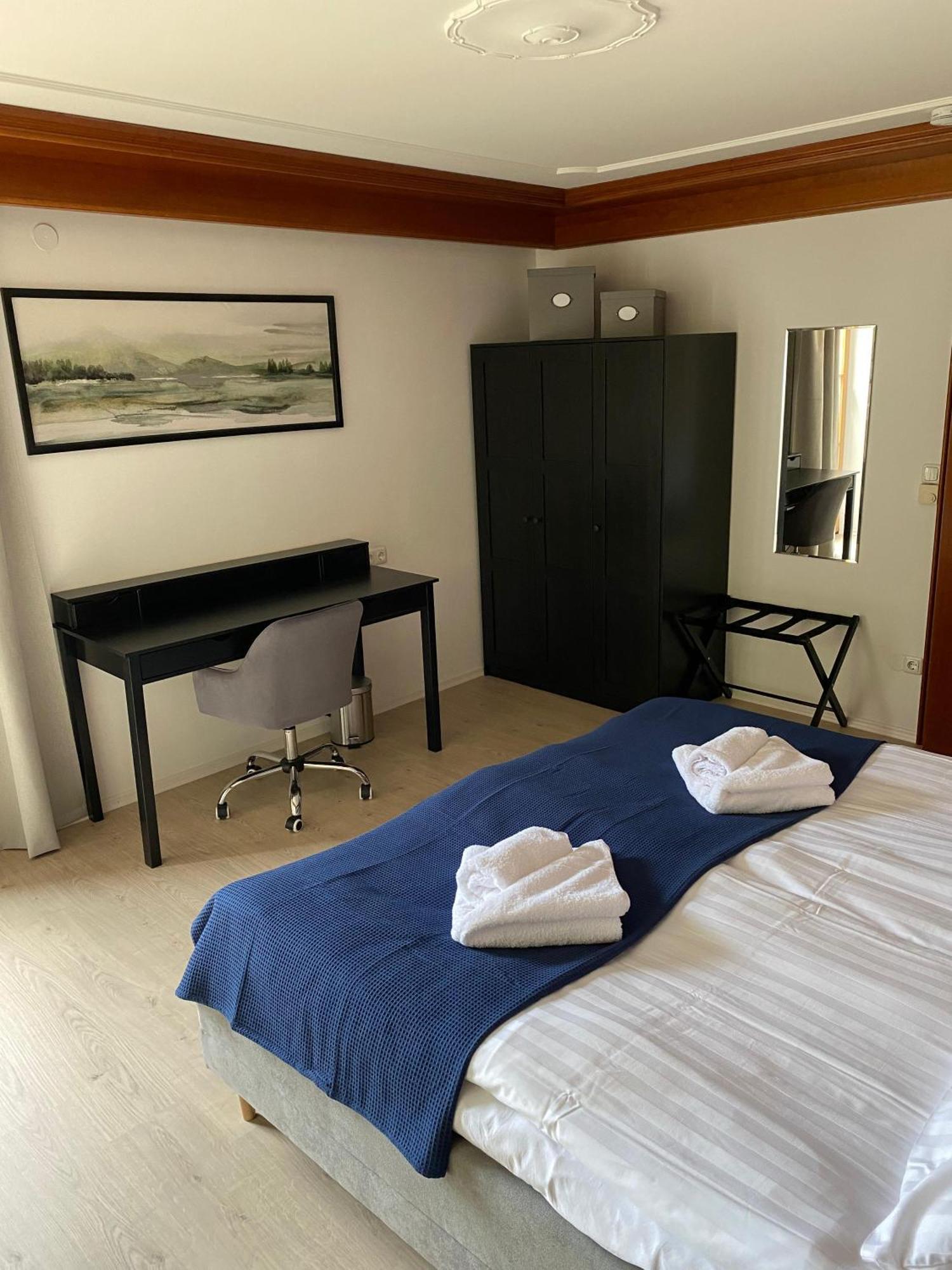 Apartment C4s Come4stay - Alpenblick Watzmann-kehlstein - Lage Im Berchtesgadener Land I Bis Zu 10 Personen I Grosse Terrasse Mit Blick Auf Berge I Smart Tv I Billiard I Wlan I Kostenloser Parkplatz *