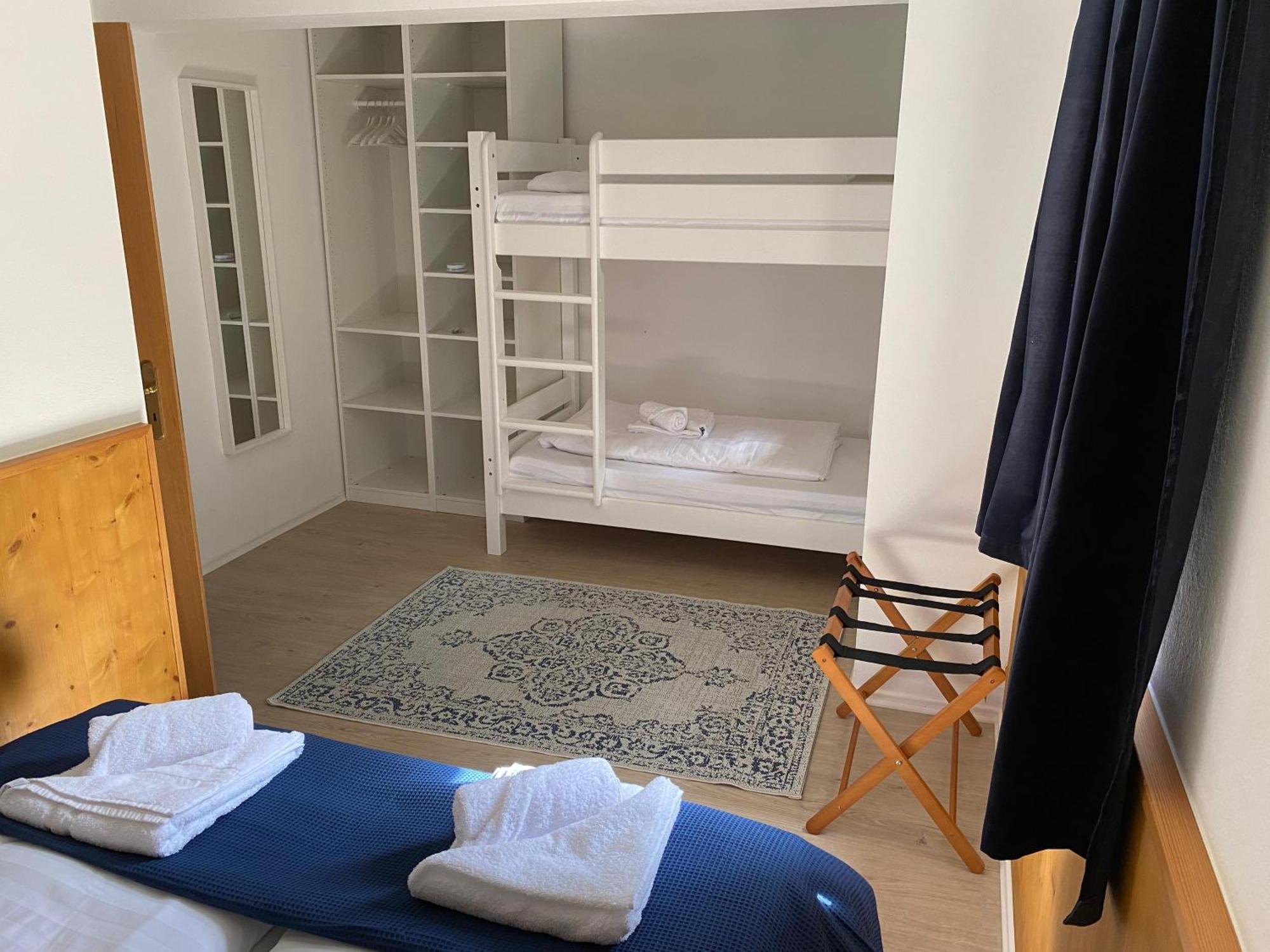 C4s Come4stay - Alpenblick Watzmann-kehlstein - Lage Im Berchtesgadener Land I Bis Zu 10 Personen I Grosse Terrasse Mit Blick Auf Berge I Smart Tv I Billiard I Wlan I Kostenloser Parkplatz Apartment