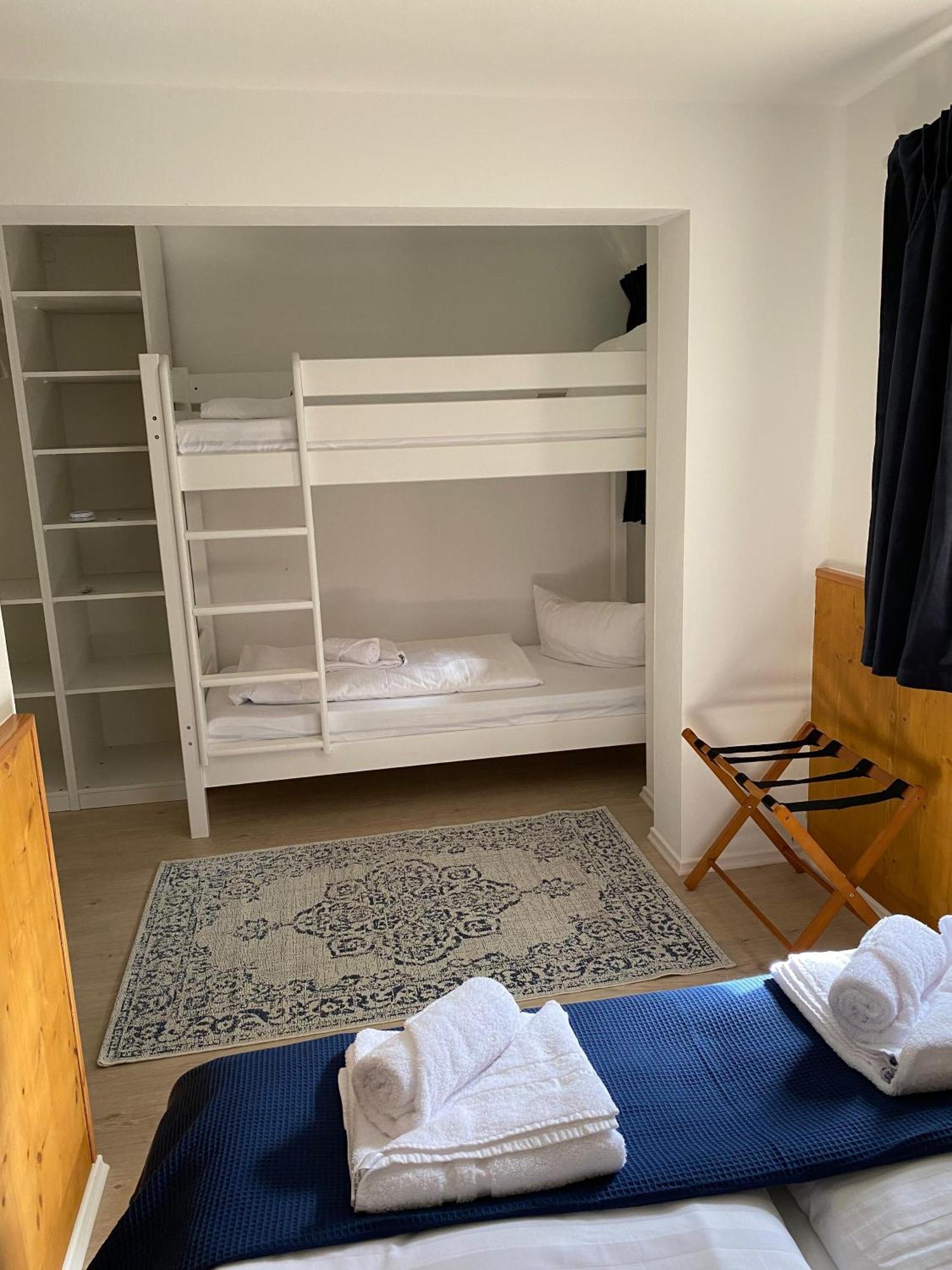 C4s Come4stay - Alpenblick Watzmann-kehlstein - Lage Im Berchtesgadener Land I Bis Zu 10 Personen I Grosse Terrasse Mit Blick Auf Berge I Smart Tv I Billiard I Wlan I Kostenloser Parkplatz Apartment *