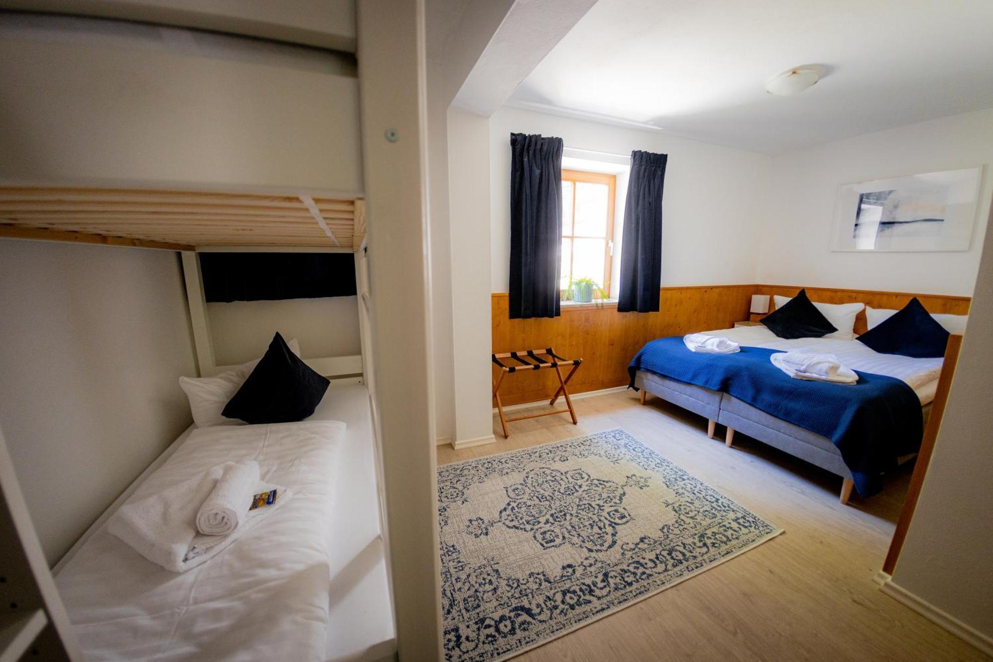 C4s Come4stay - Alpenblick Watzmann-kehlstein - Lage Im Berchtesgadener Land I Bis Zu 10 Personen I Grosse Terrasse Mit Blick Auf Berge I Smart Tv I Billiard I Wlan I Kostenloser Parkplatz
