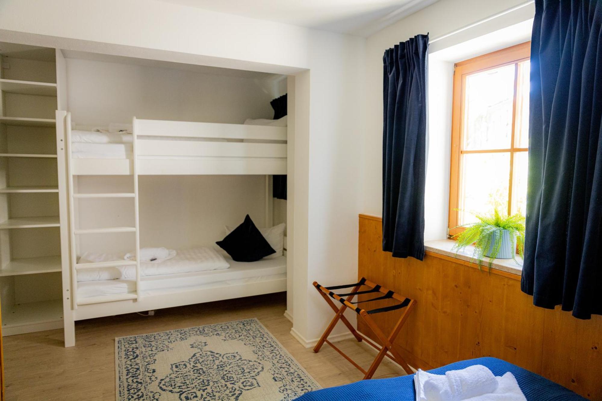 C4s Come4stay - Alpenblick Watzmann-kehlstein - Lage Im Berchtesgadener Land I Bis Zu 10 Personen I Grosse Terrasse Mit Blick Auf Berge I Smart Tv I Billiard I Wlan I Kostenloser Parkplatz Apartment
